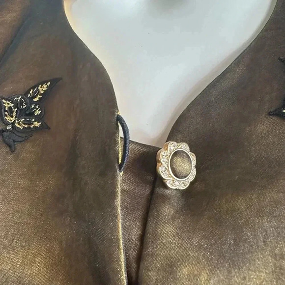 NWT Donna Vinci Couture embellished gold with black overlay Suit size 18 - Picture 9 of 16